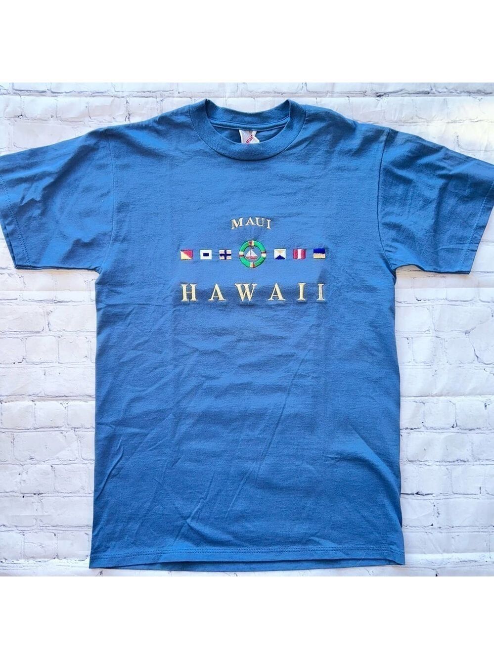 NWOT Unisex Adult Medium Maui Hawaii Embroidered Nautical TShirt